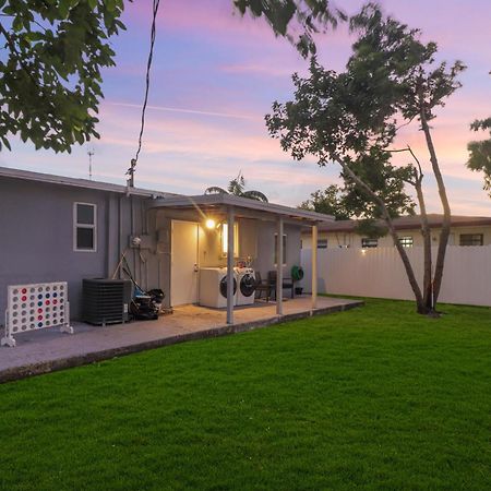 Spacious And Luxurious Home Centrally Located Between Miami And Ft. Lauderdale Miramar Exteriör bild