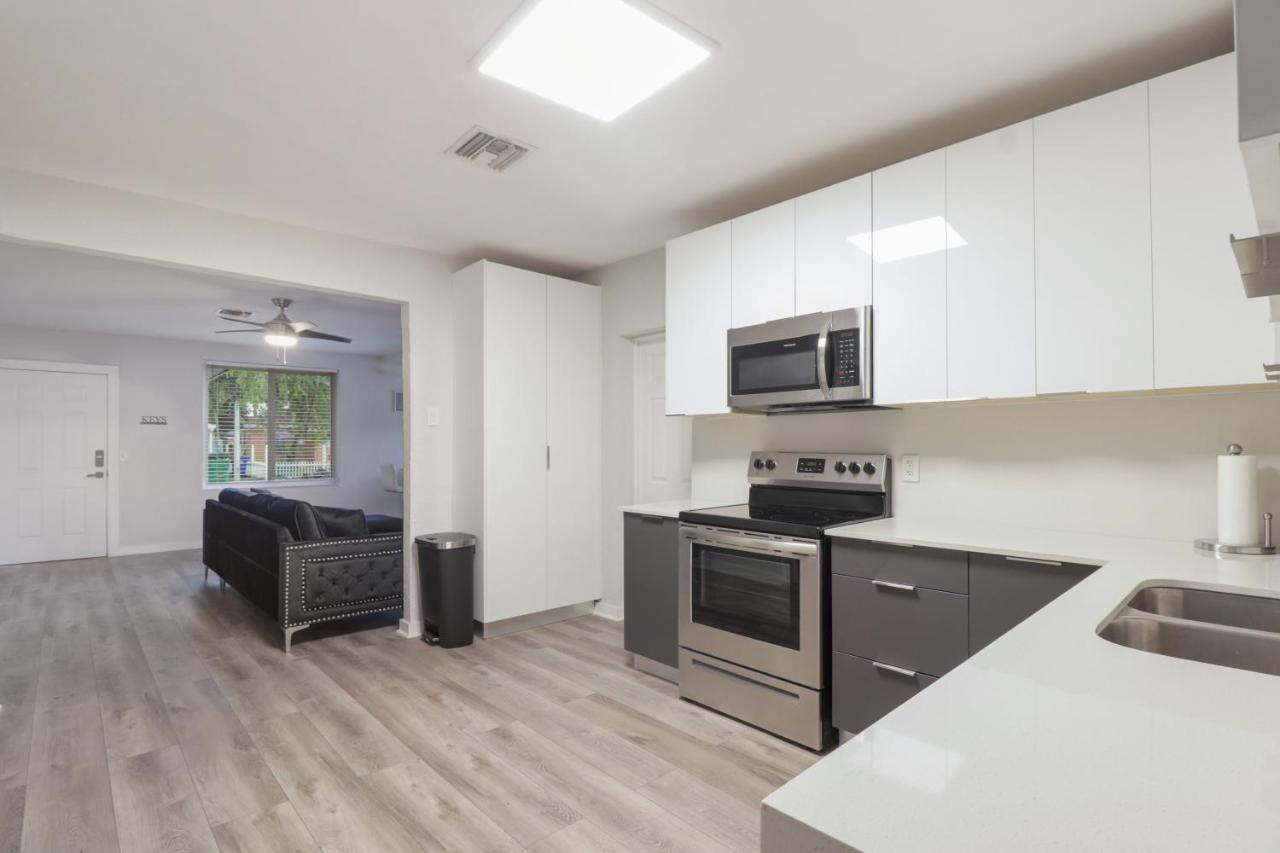 Spacious And Luxurious Home Centrally Located Between Miami And Ft. Lauderdale Miramar Exteriör bild