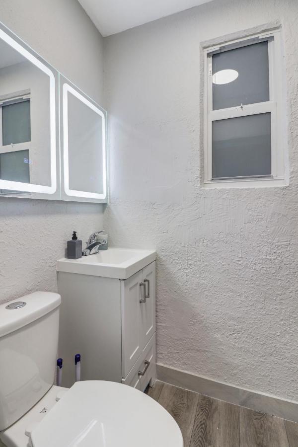 Spacious And Luxurious Home Centrally Located Between Miami And Ft. Lauderdale Miramar Exteriör bild