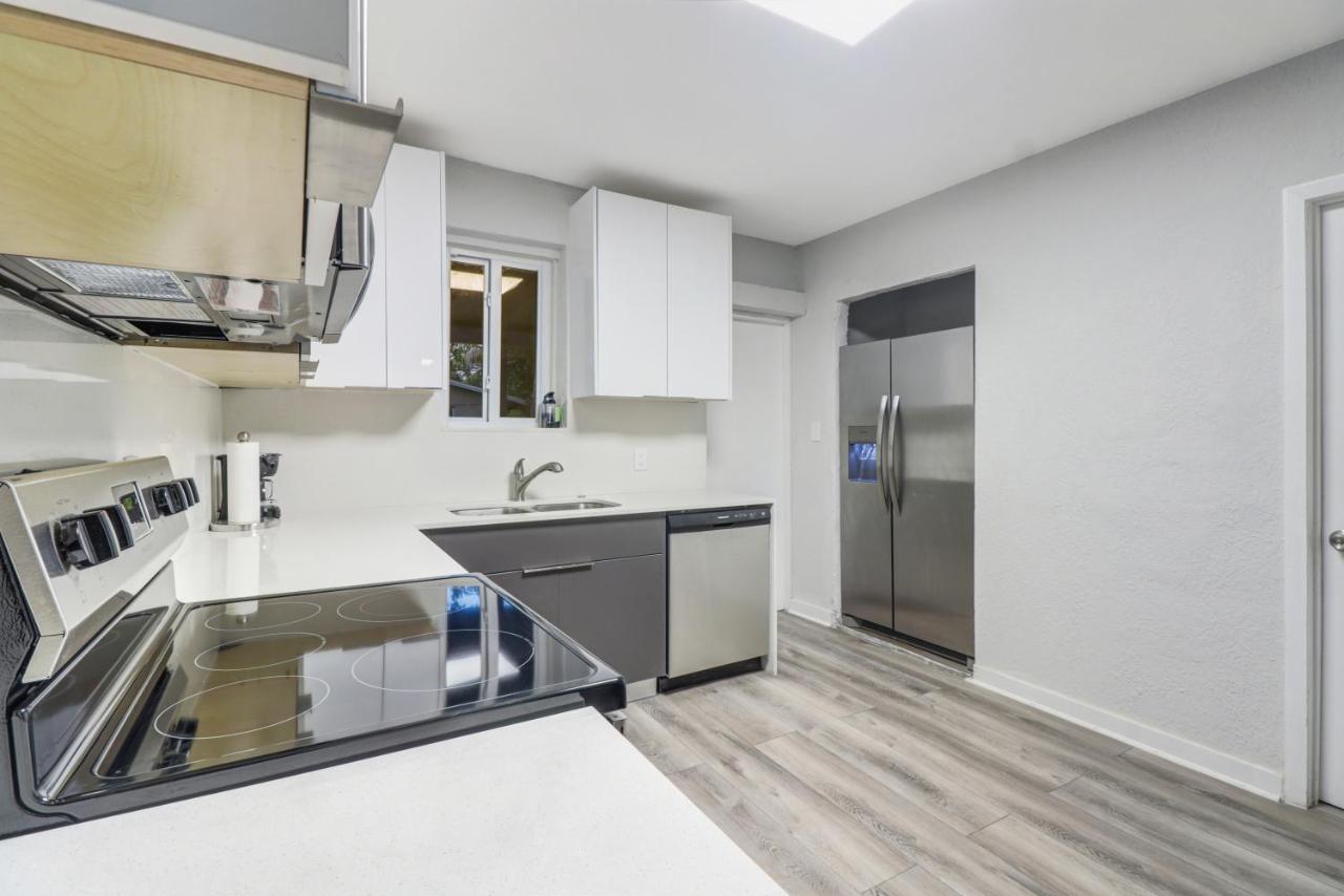 Spacious And Luxurious Home Centrally Located Between Miami And Ft. Lauderdale Miramar Exteriör bild