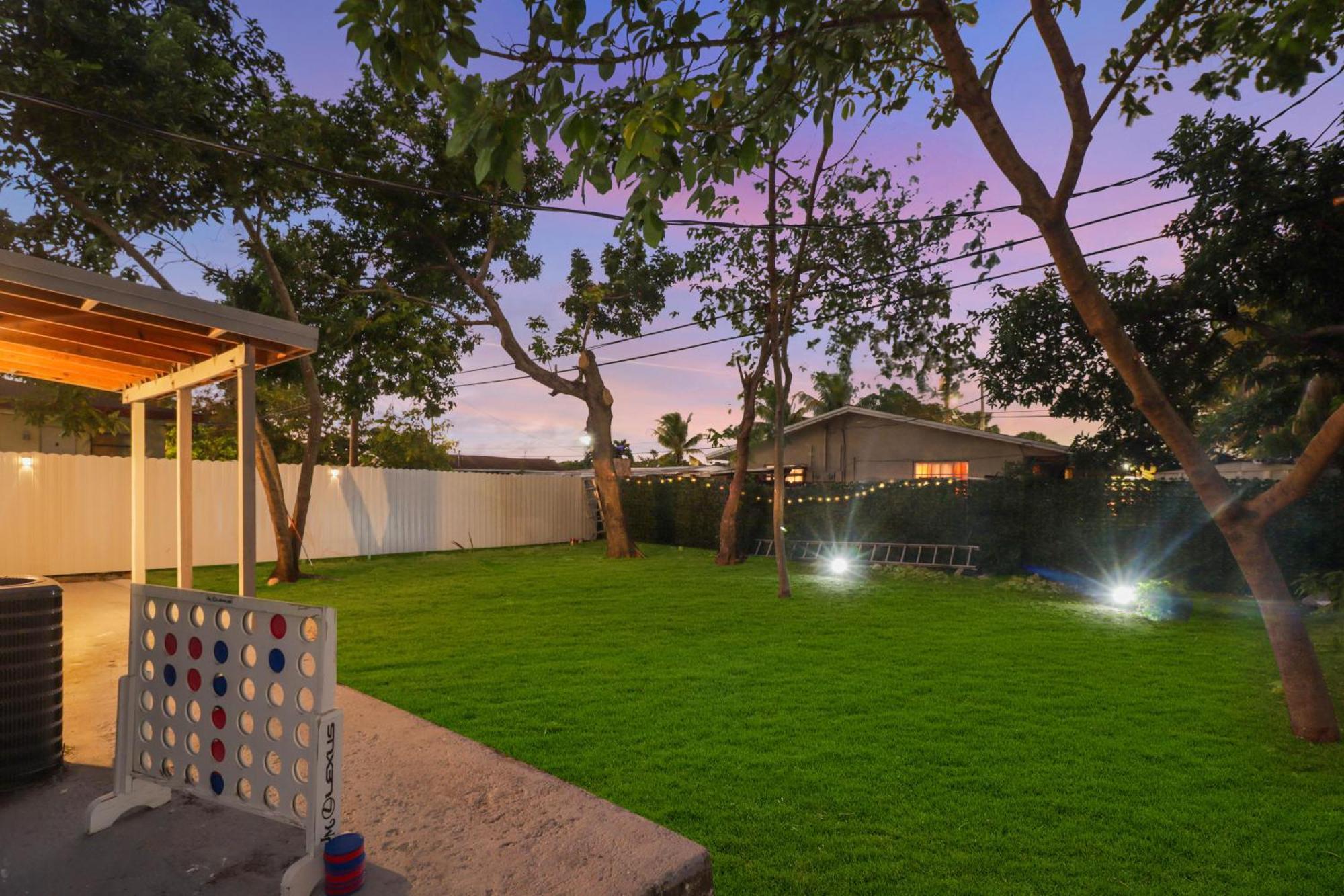 Spacious And Luxurious Home Centrally Located Between Miami And Ft. Lauderdale Miramar Exteriör bild